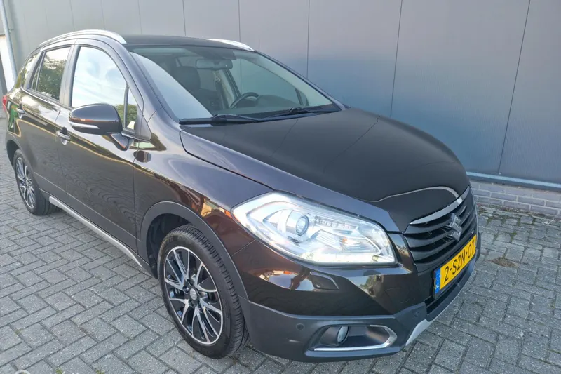 Suzuki SX4 S-Cross (2013)