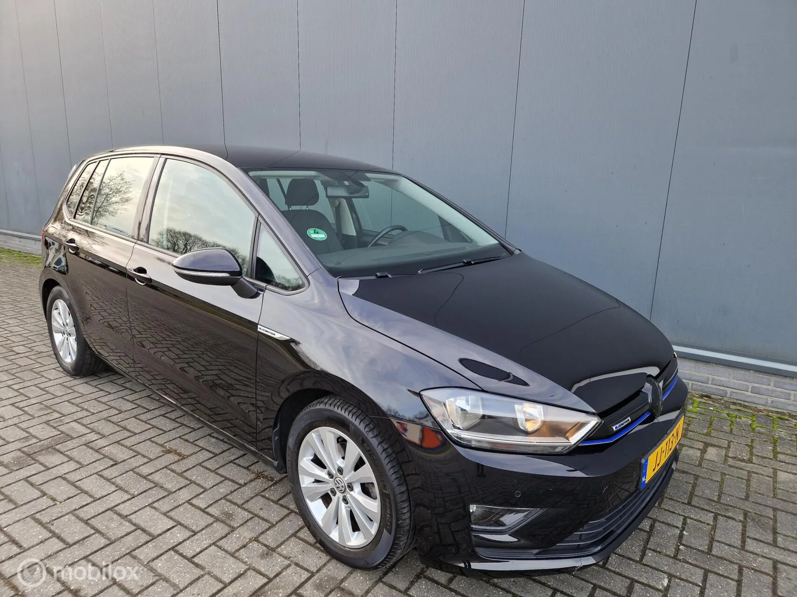Volkswagen Golf Sportsvan (2016) — foto 1
