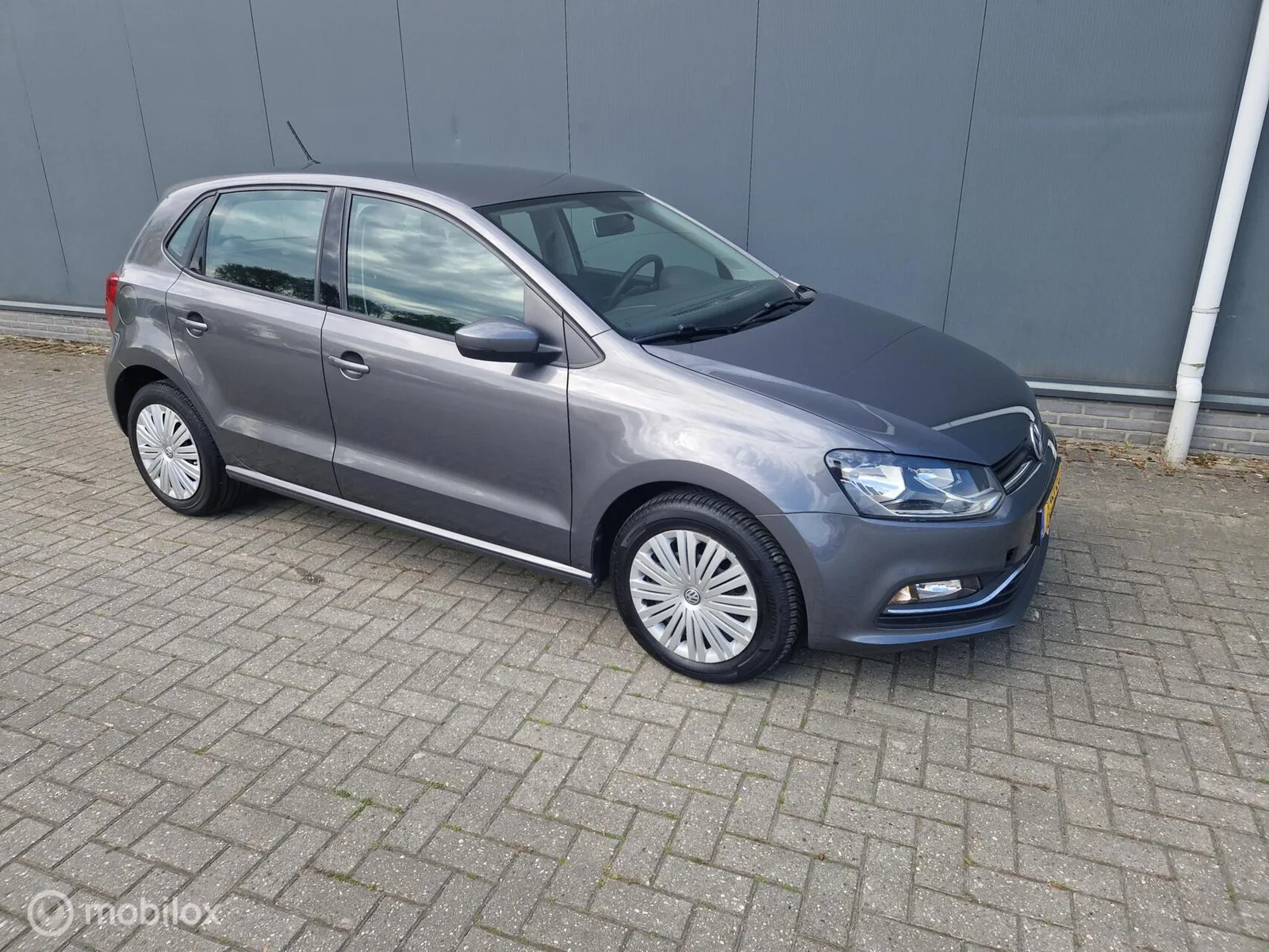 Volkswagen Polo (2017) — foto 1