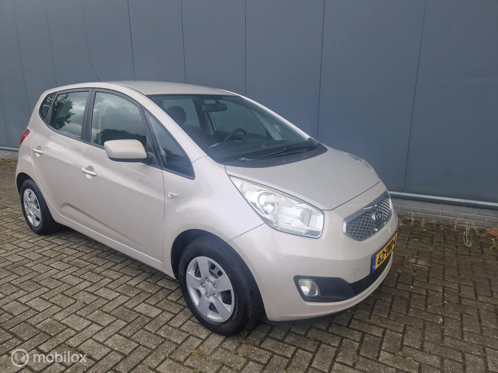 Kia Venga (2012) — foto 1