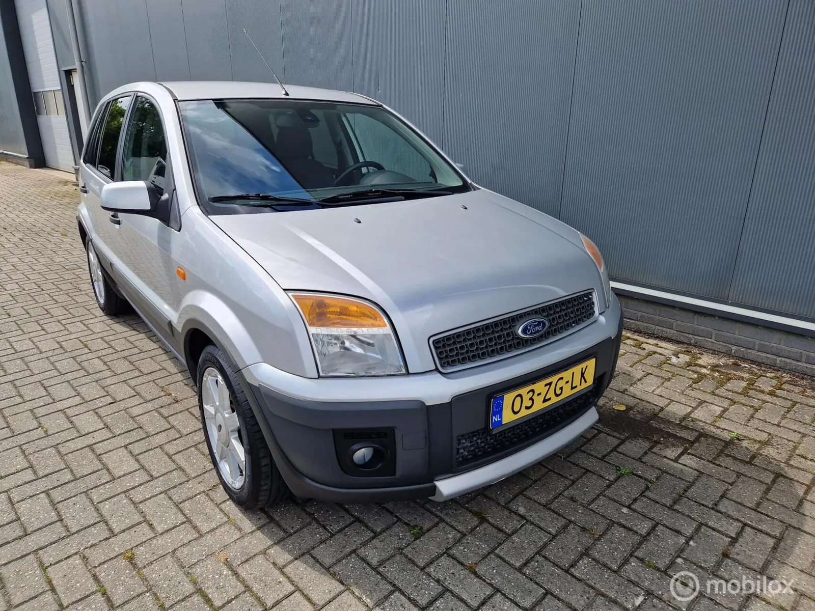 Ford Fusion (2008) — foto 1