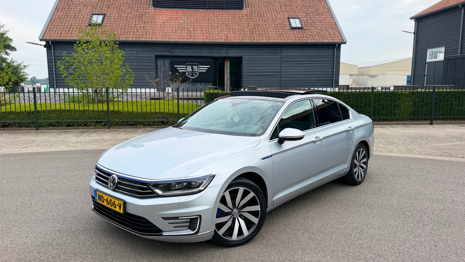 Volkswagen Passat (2016) — foto 1