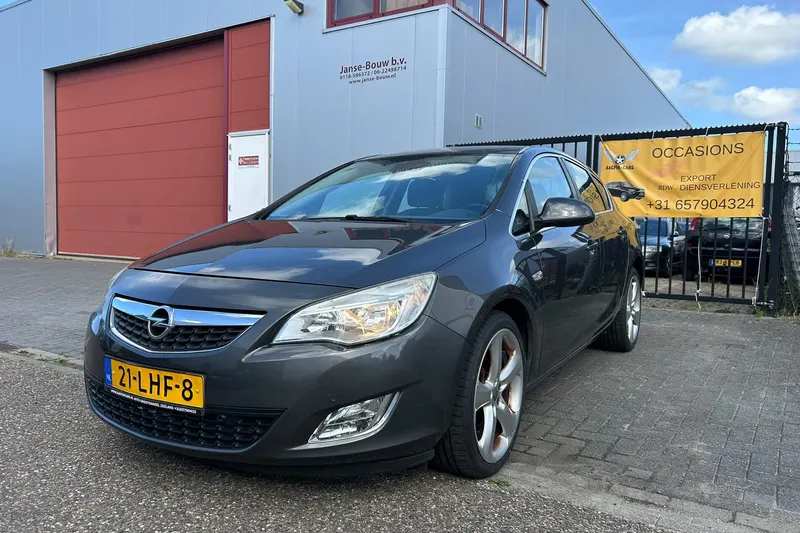 Opel Astra (2010)
