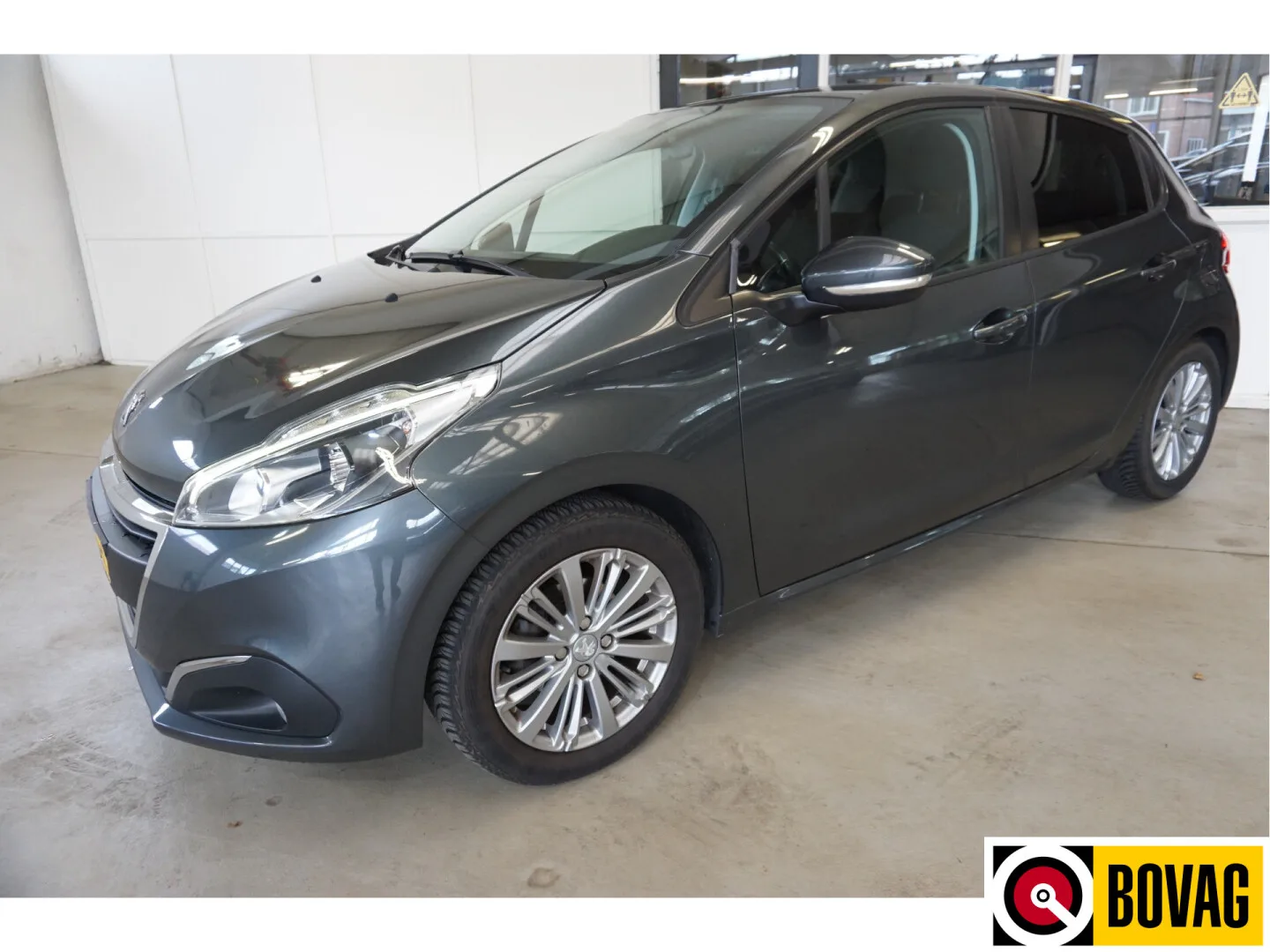 Peugeot 208 (2017) — foto 1