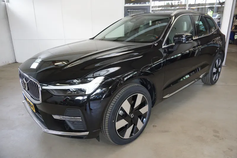 Volvo XC60 (2023)