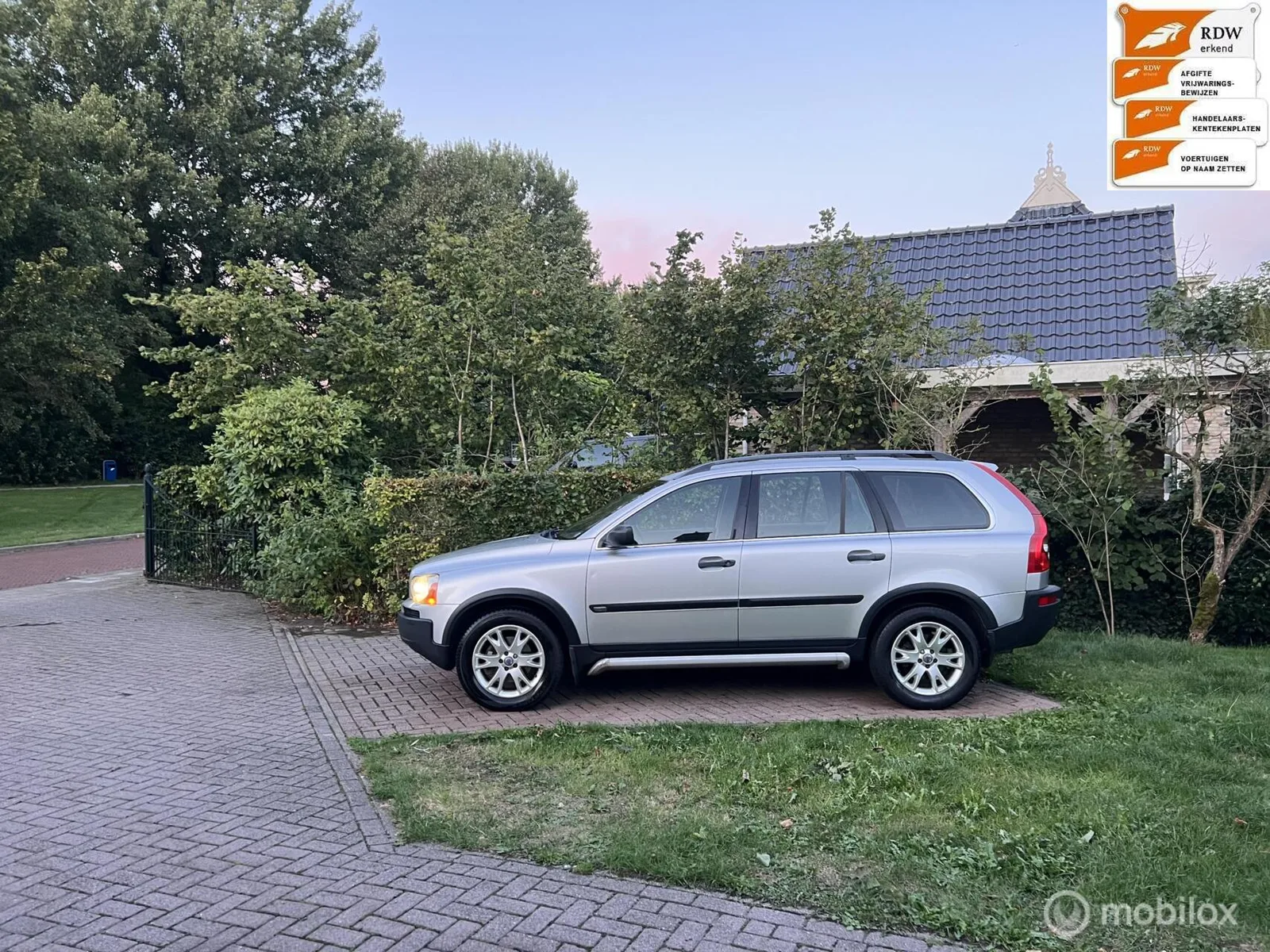 Volvo XC90 (2002) — foto 1