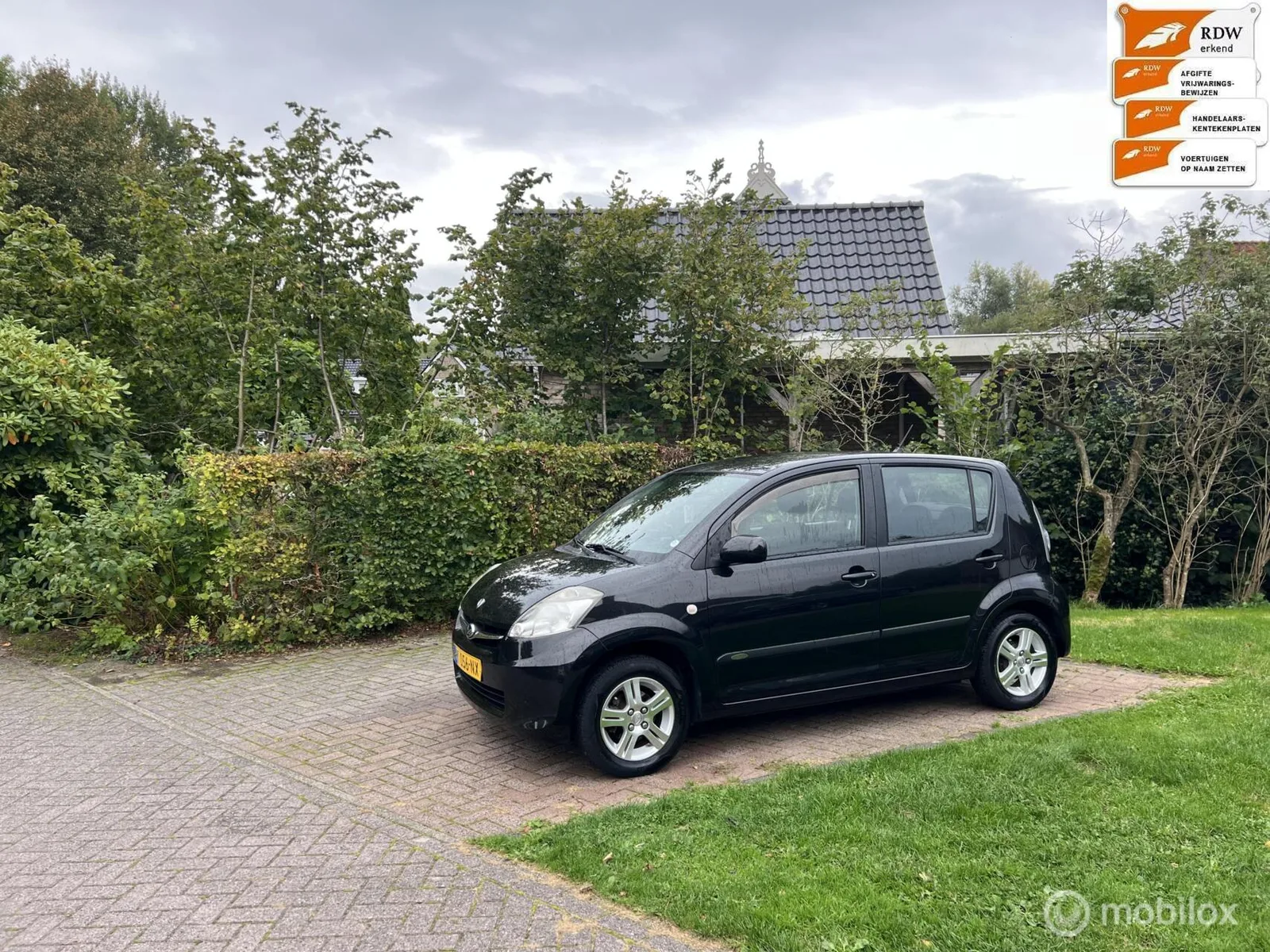 Subaru Justy (2010) — foto 1
