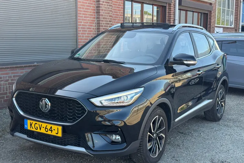 MG ZS (2023)