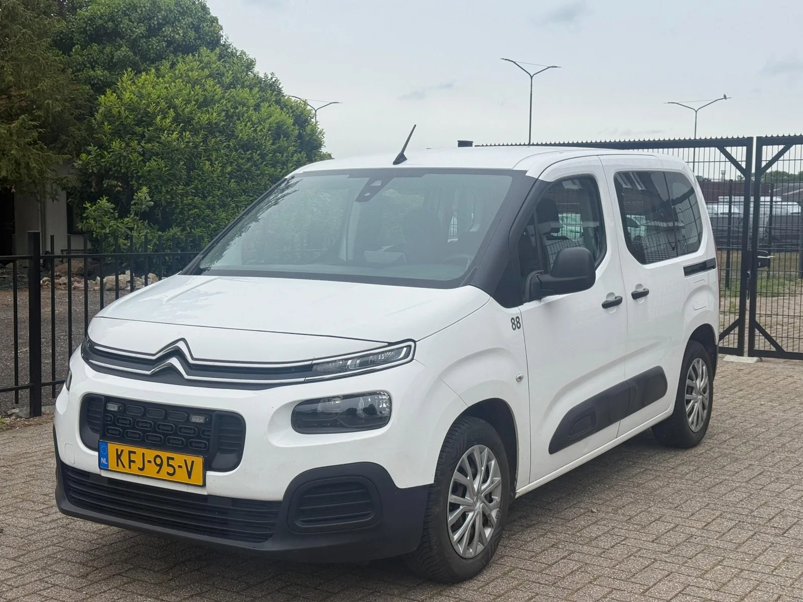 Citroën Berlingo XL (2020) — foto 1
