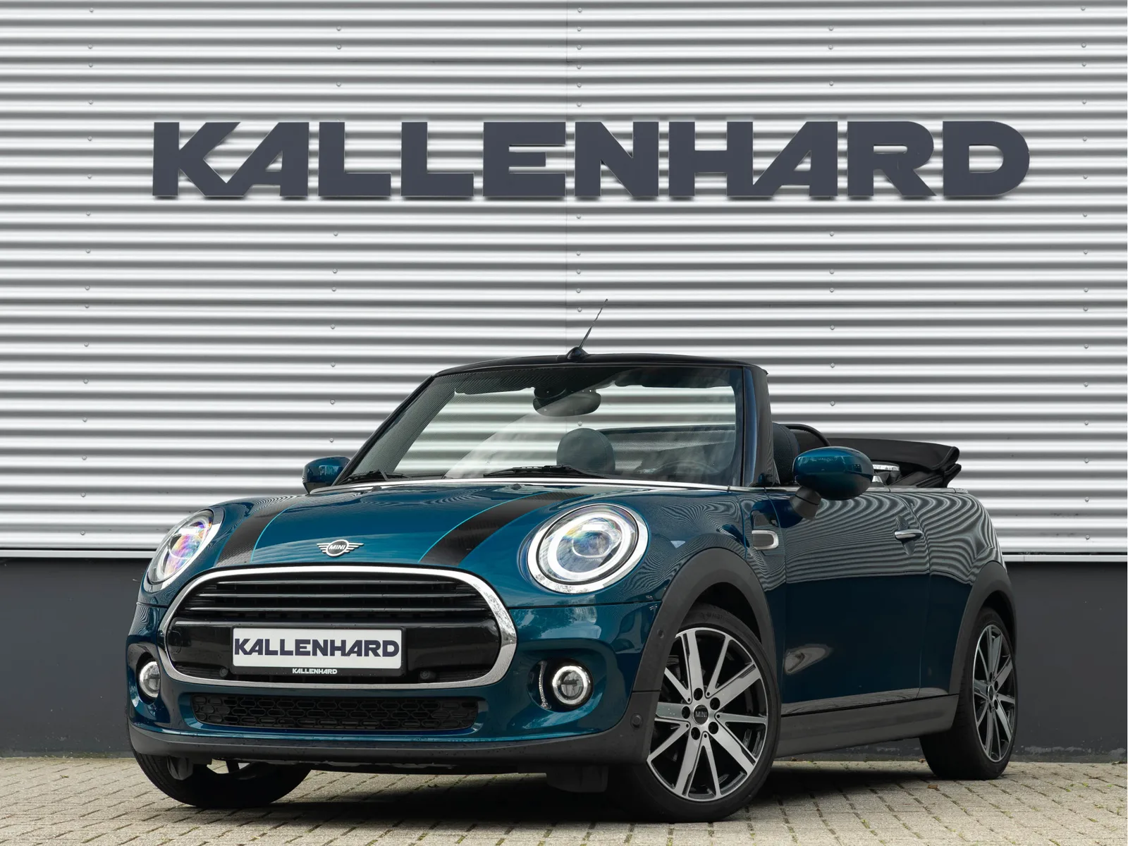MINI Cabrio (2020) — foto 1