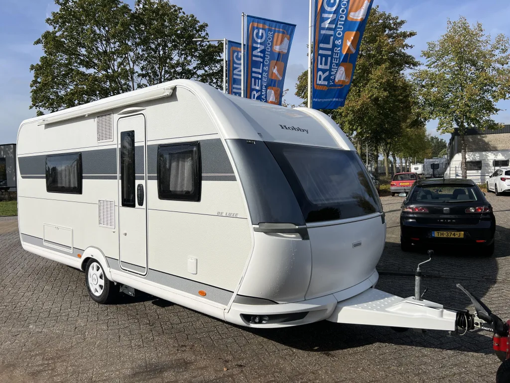 Hobby De Luxe (2023) — foto 1