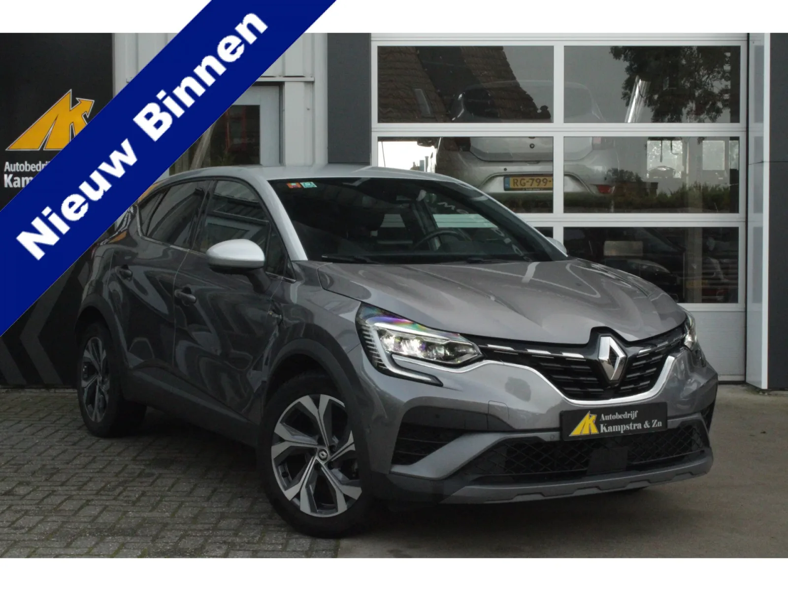 Renault Captur (2022) — foto 1