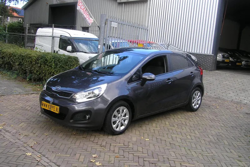 Kia Rio (2012)