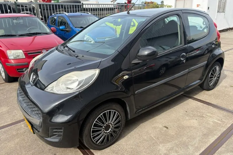 Peugeot 107 (2011)