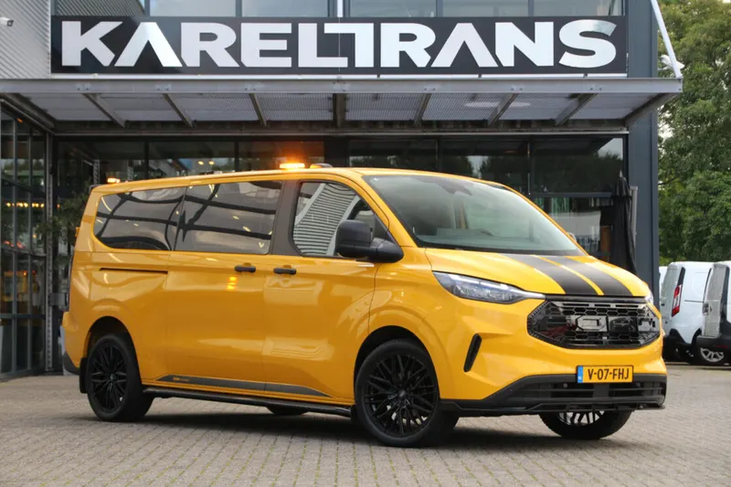 Ford Transit Custom (2024)