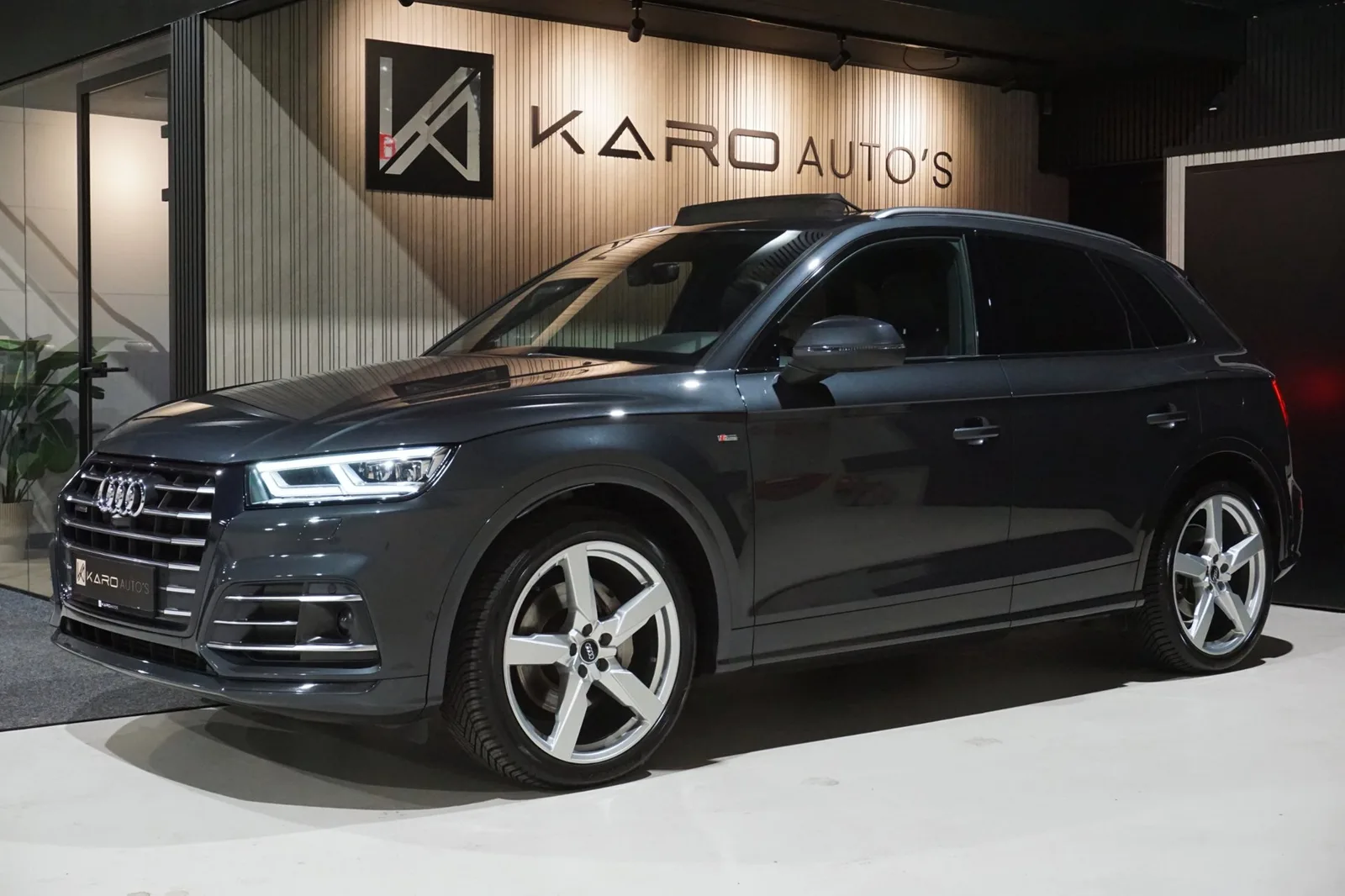 Audi Q5 (2020) — foto 1