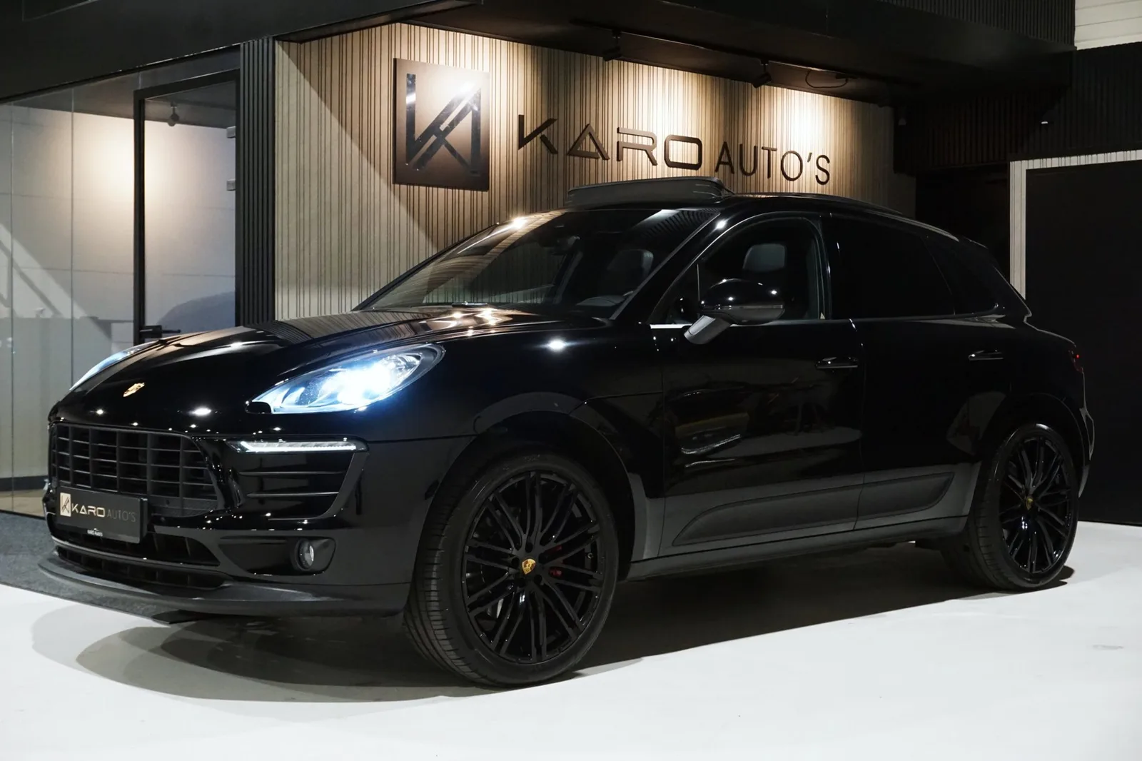 Porsche Macan (2017) — foto 1