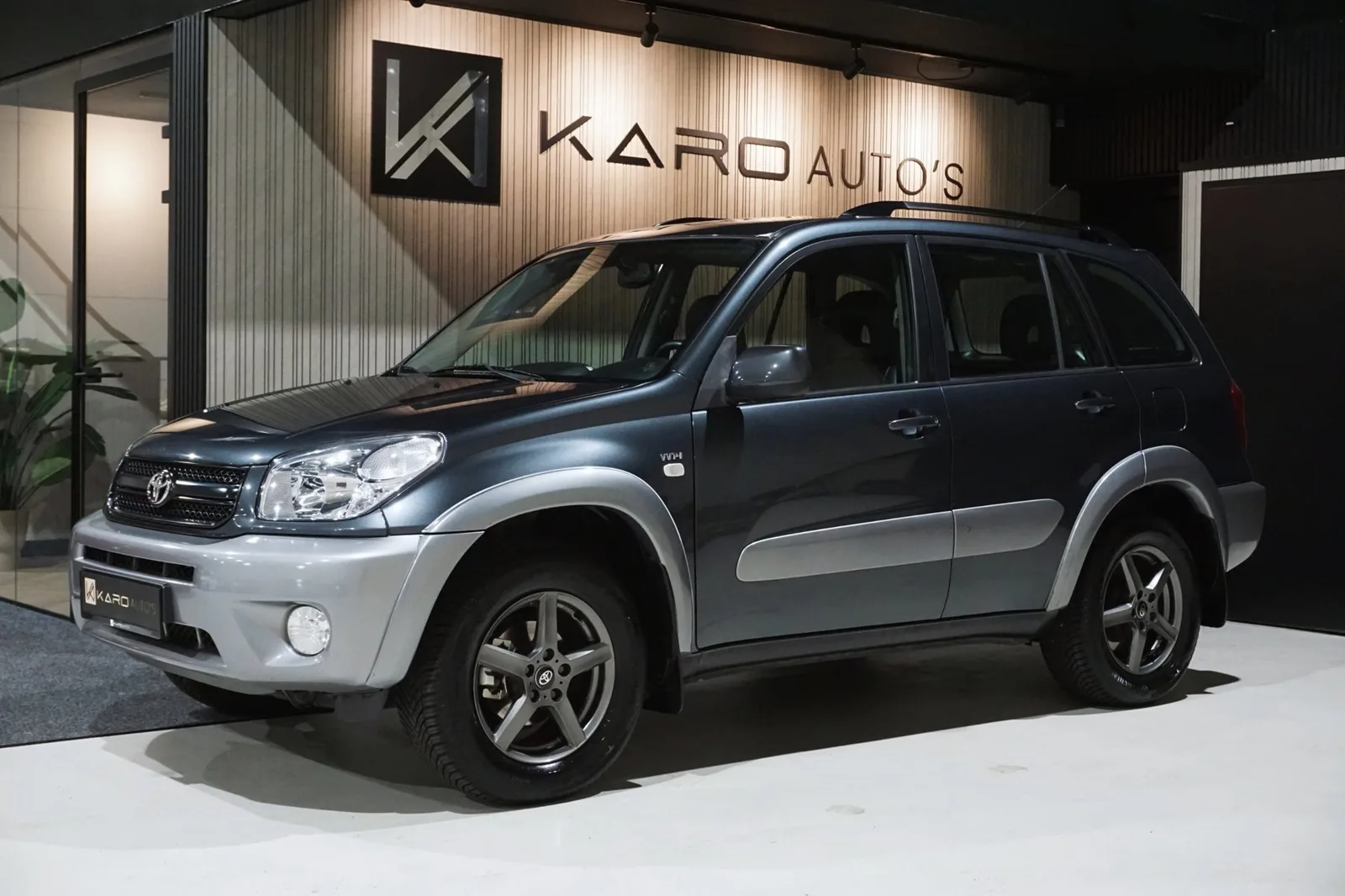 Toyota RAV4 (2005) — foto 1