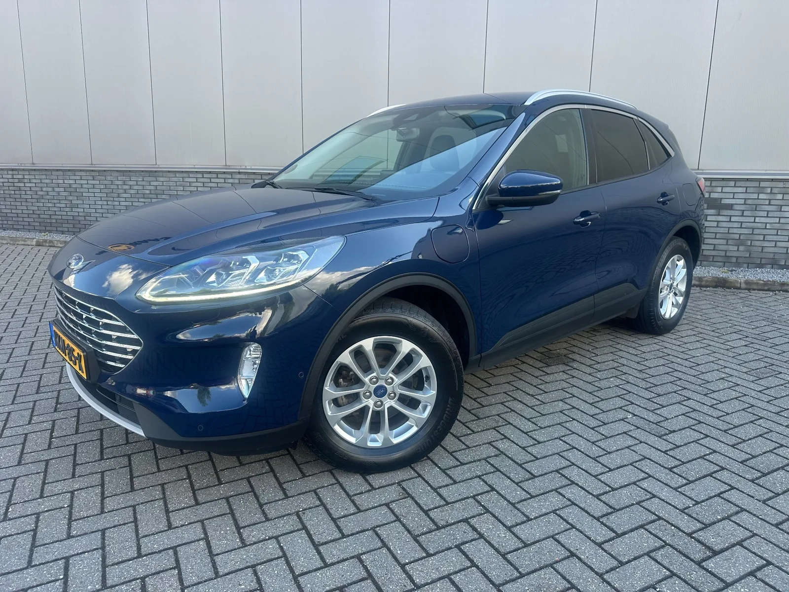 Ford Kuga (2023) — foto 1