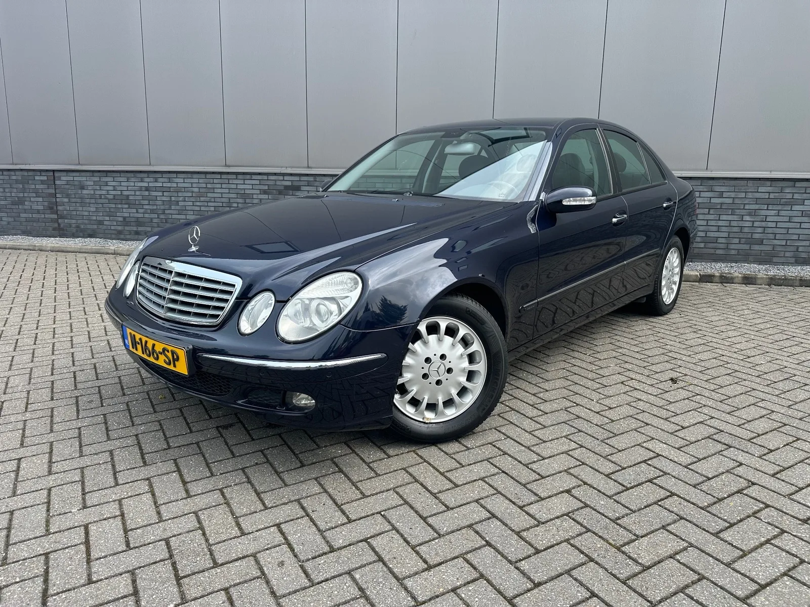 Mercedes-Benz 280 (2005) — foto 1