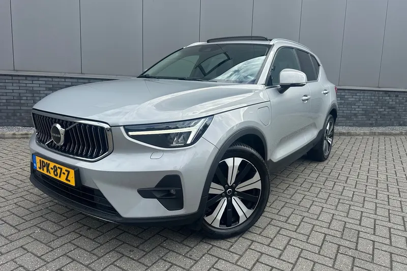 Volvo XC40 (2023)