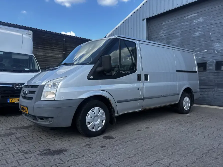 Ford Transit (2011) — foto 1