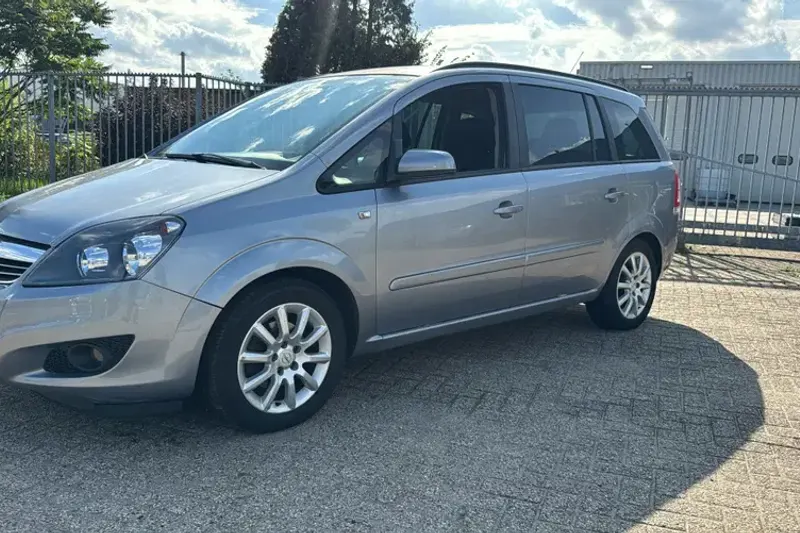 Opel Zafira (2008)