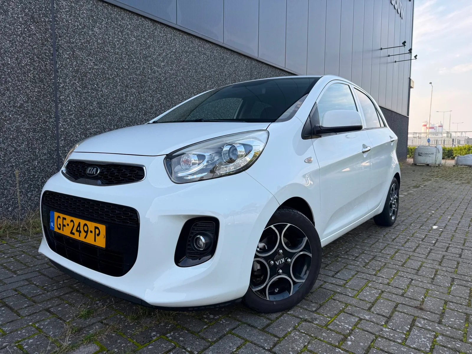 Kia Picanto (2015) — foto 1
