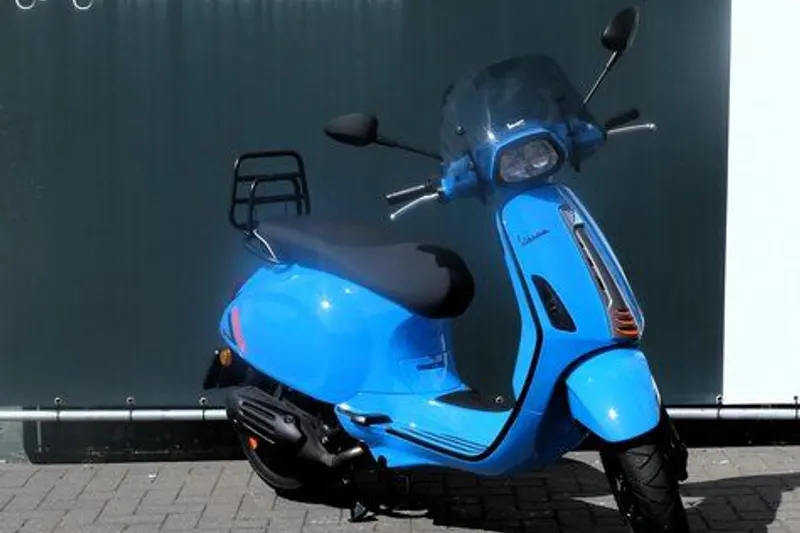 Vespa Sprint (2024)