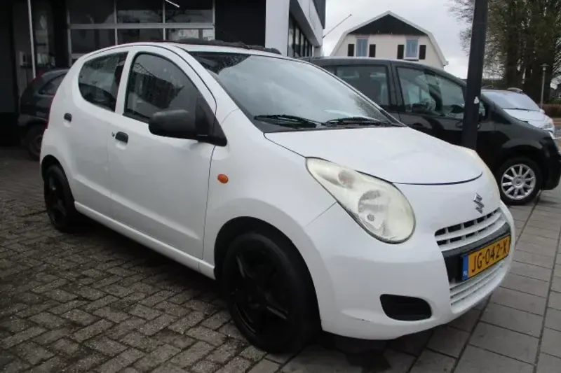 Suzuki Alto (2010)