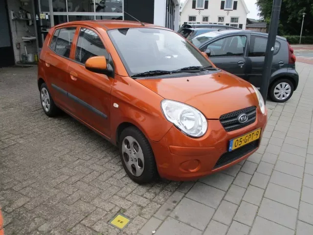 Kia Picanto (2008) — foto 1
