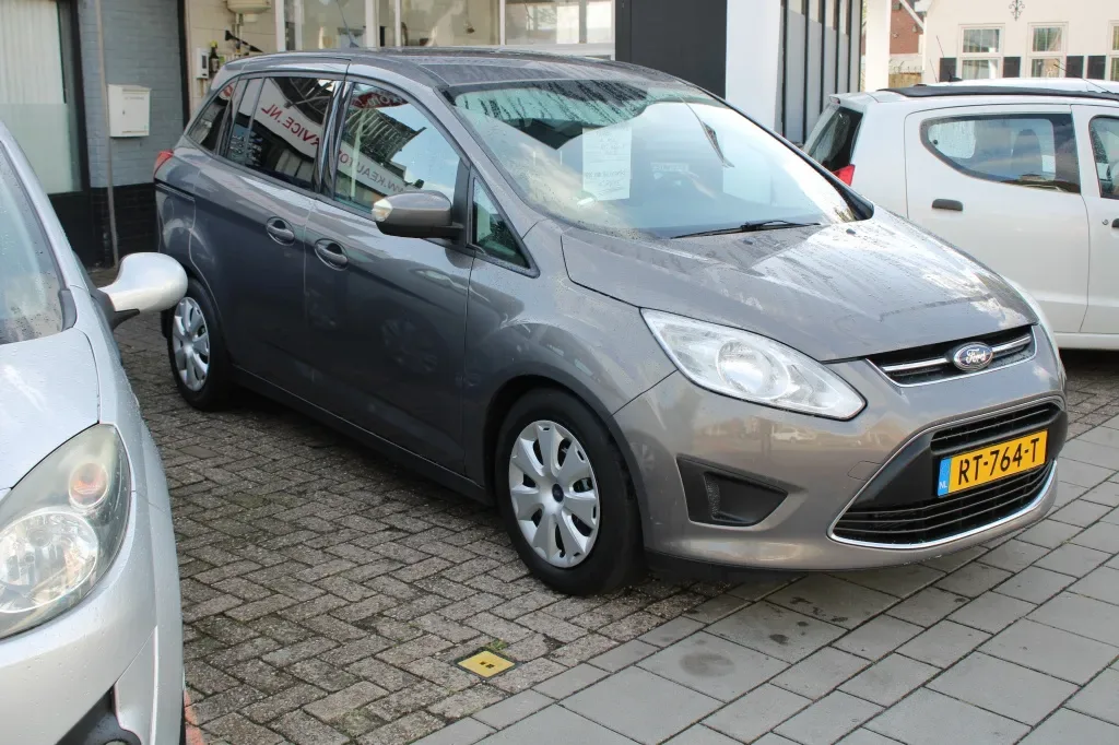 Ford Grand C-Max (2013) — foto 1