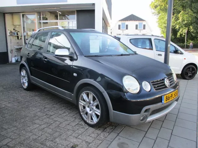 Volkswagen Polo (2004) — foto 1