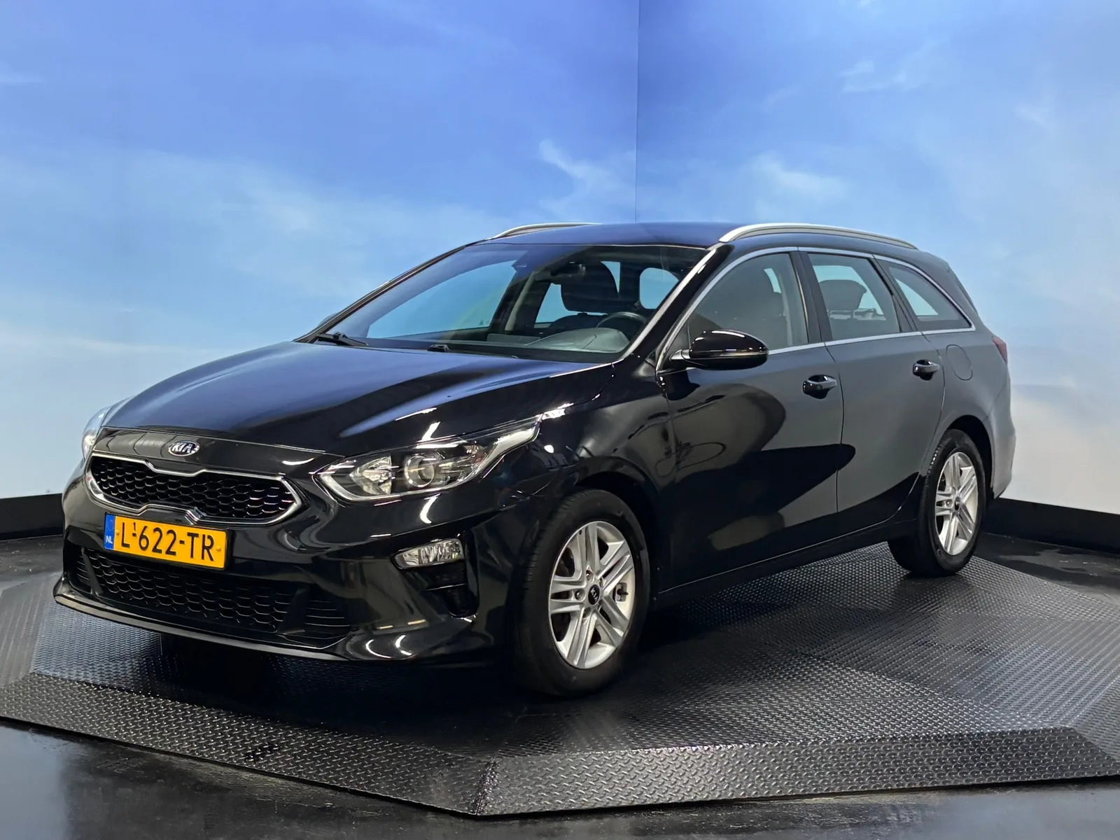 Kia Ceed (2021) — foto 1