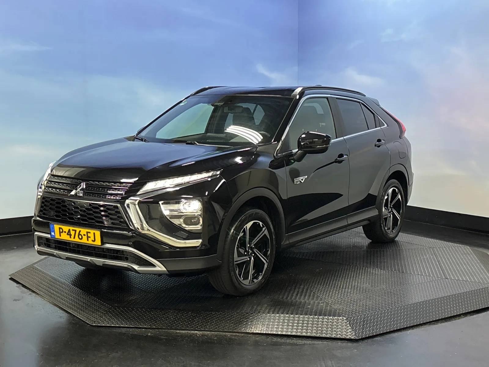Mitsubishi Eclipse Cross (2022) — foto 1