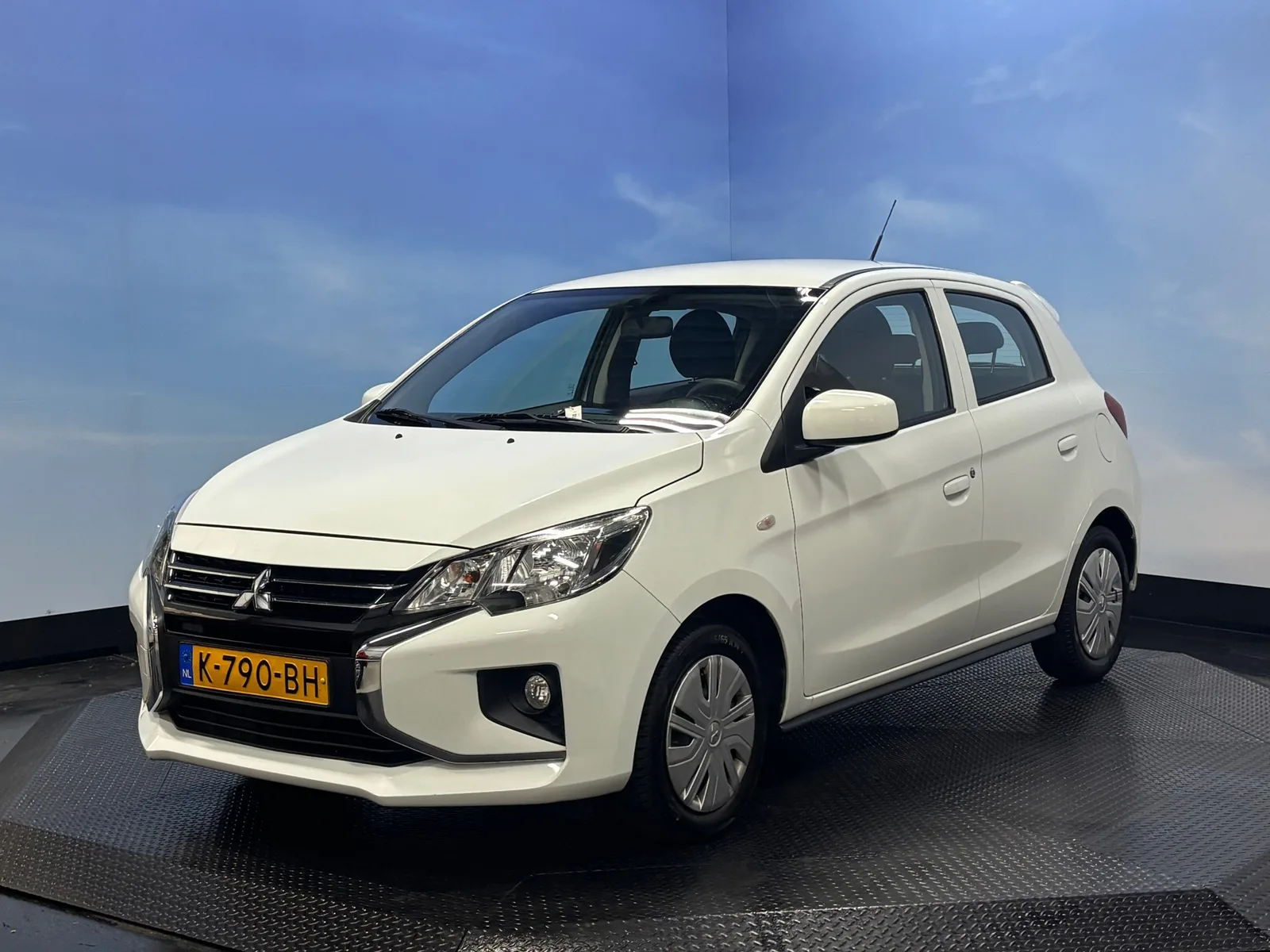 Mitsubishi Space Star (2020) — foto 1