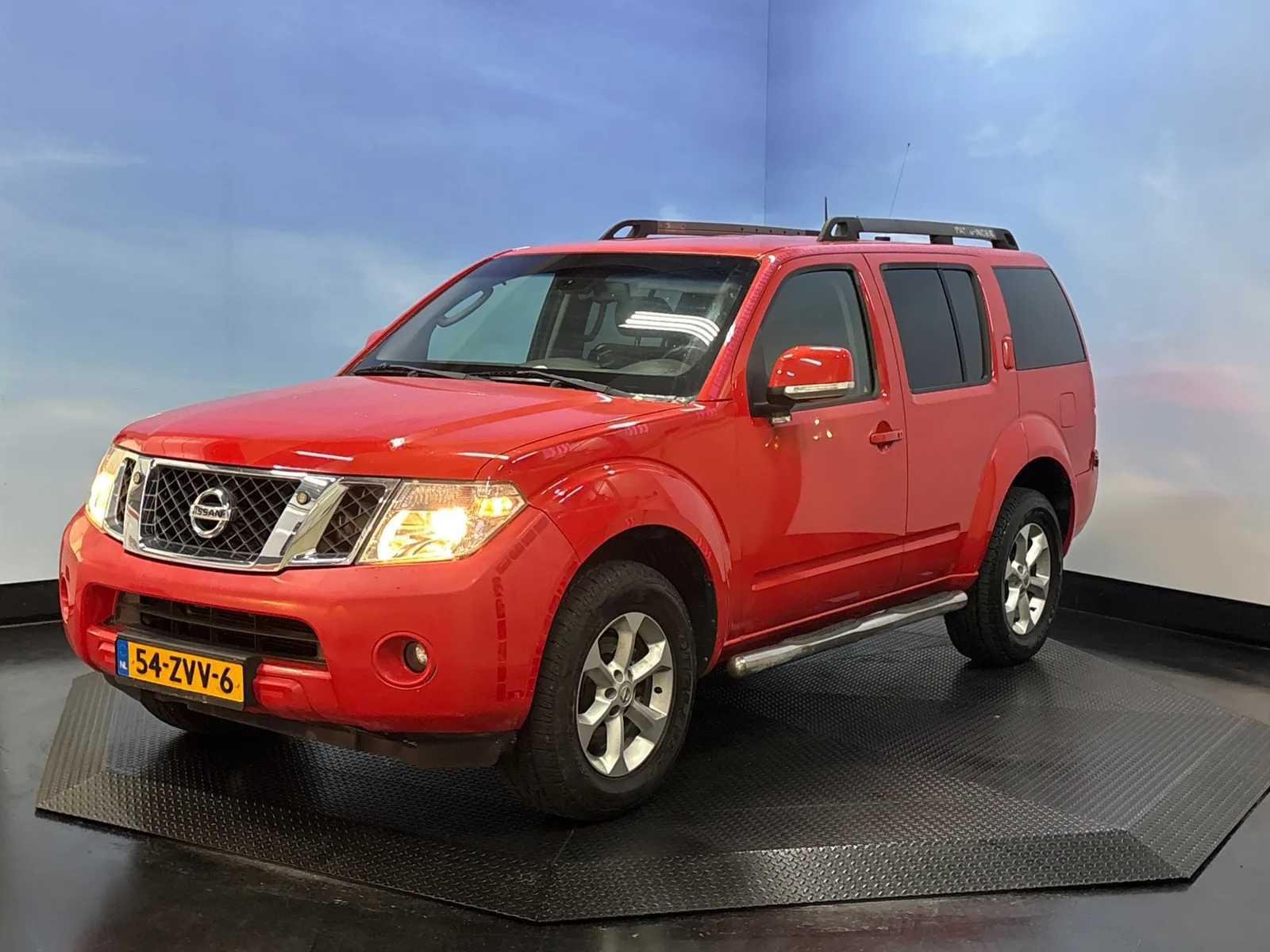 Nissan Pathfinder (2013) — foto 1