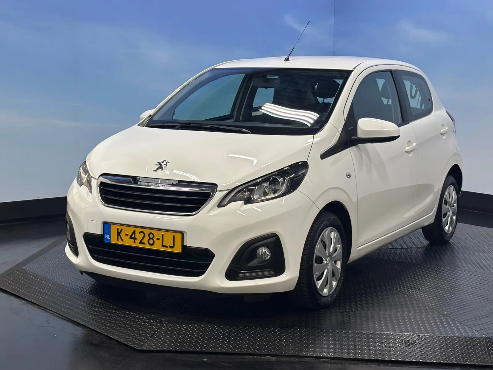 Peugeot 108 (2021) — foto 1
