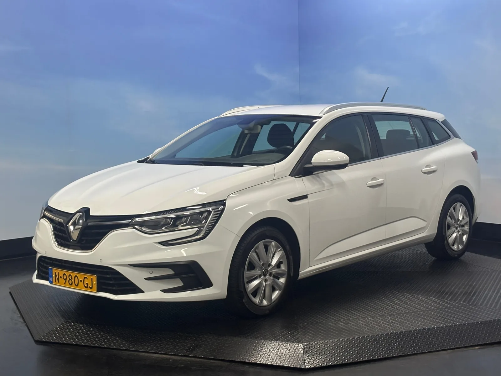 Renault Mégane (2021) — foto 1