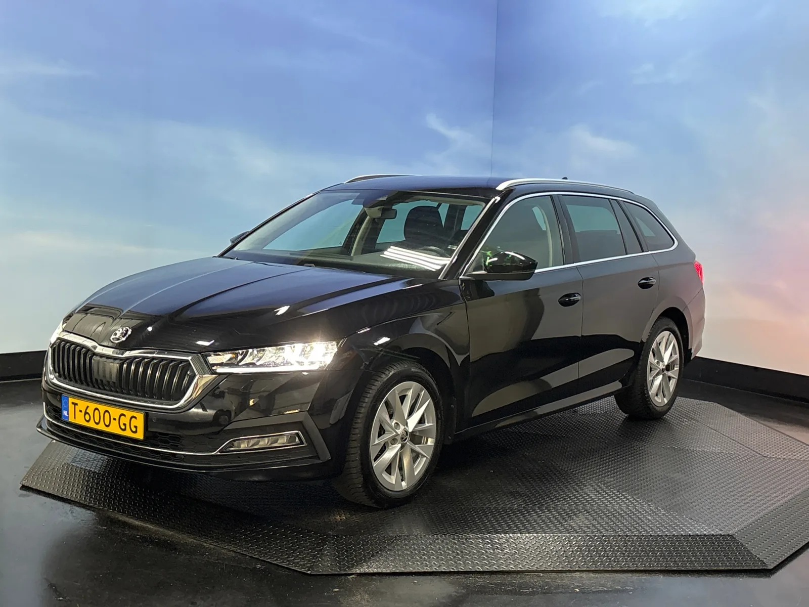 Škoda Octavia (2023) — foto 1