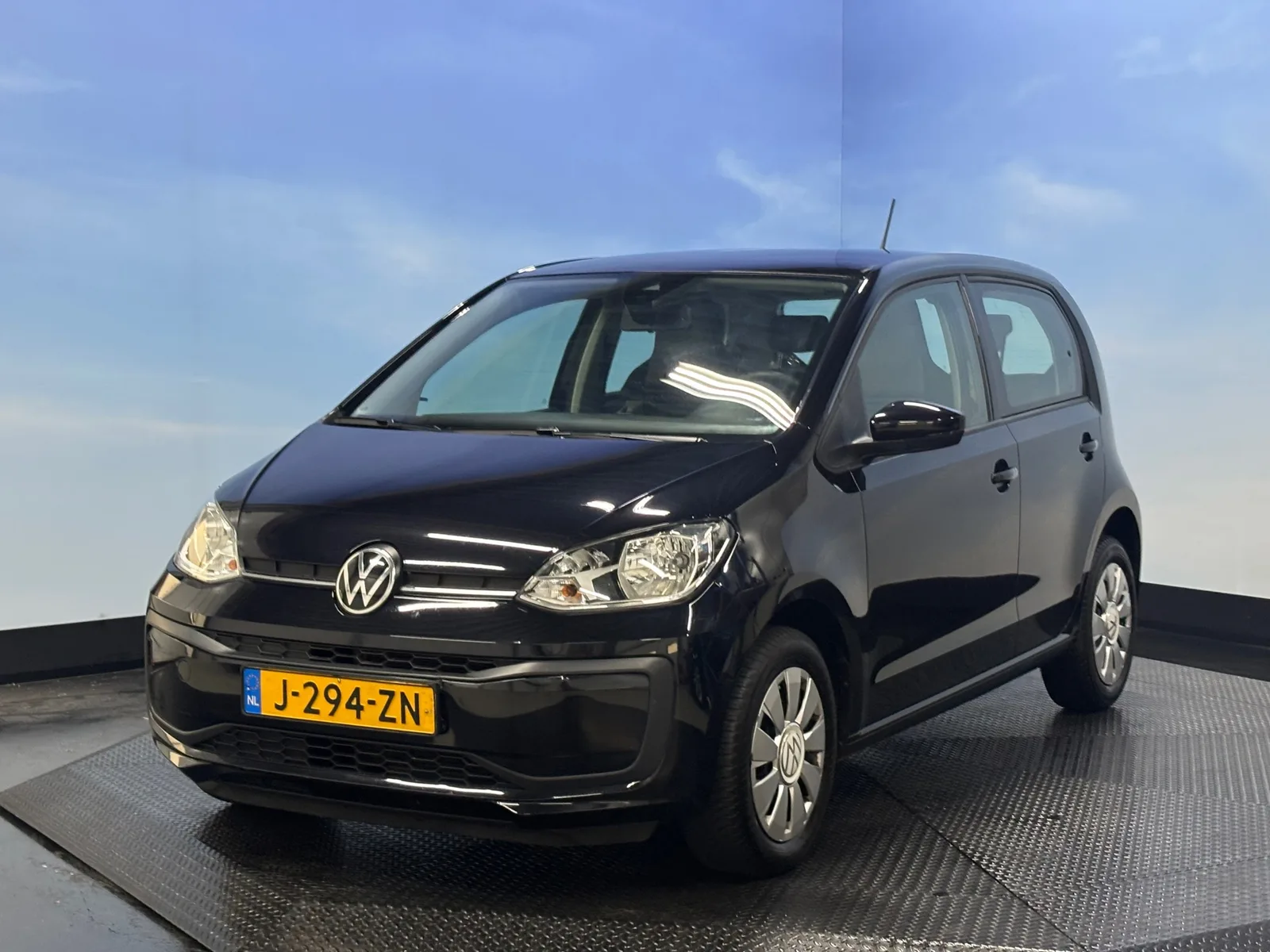 Volkswagen Up! (2020) — foto 1