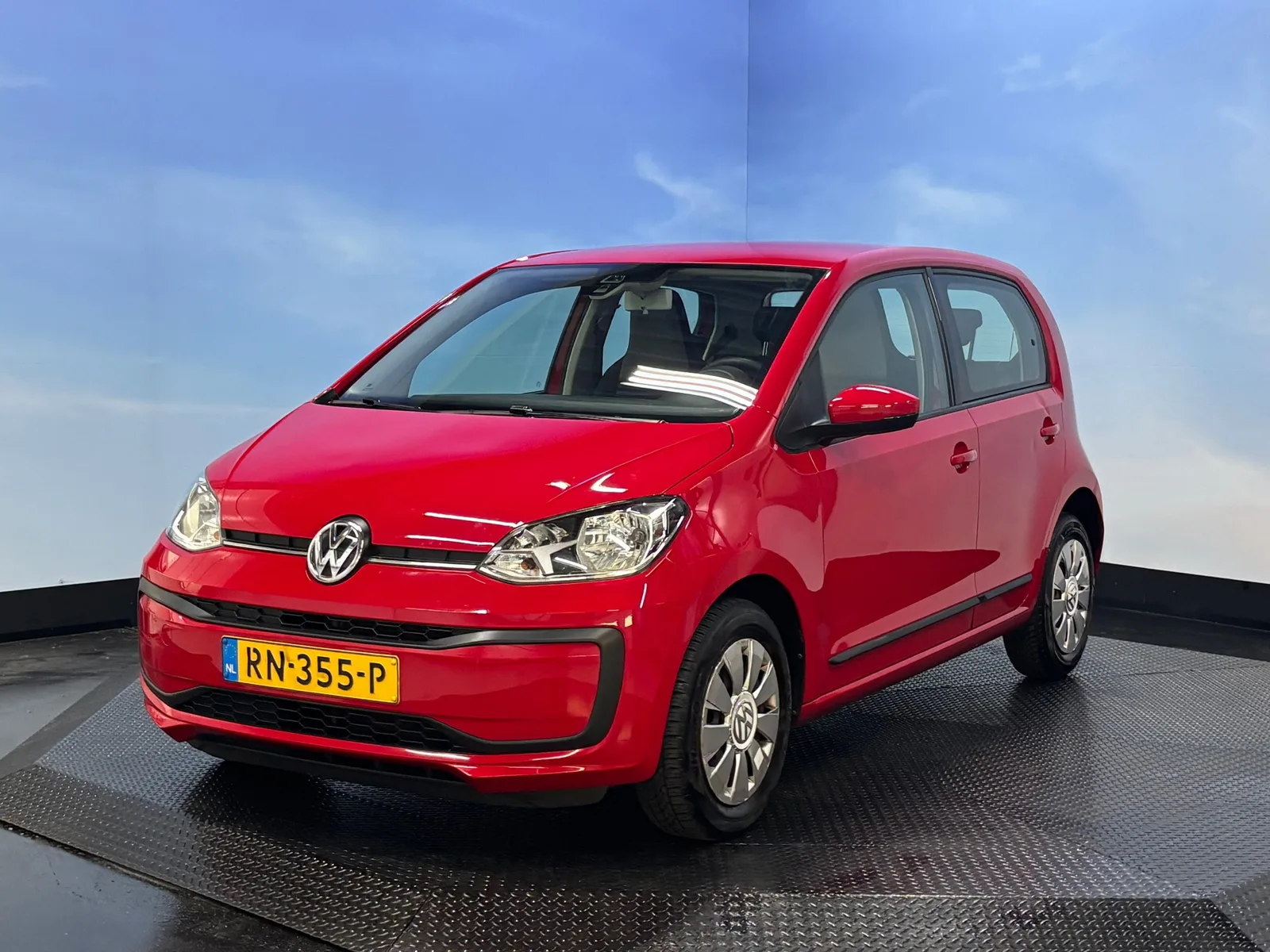 Volkswagen Up! (2018) — foto 1