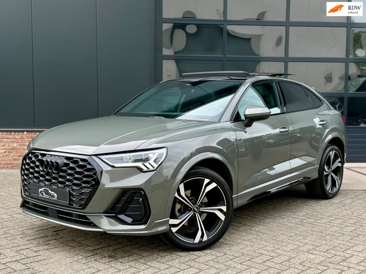 Audi Q3 Sportback (2024) — foto 1