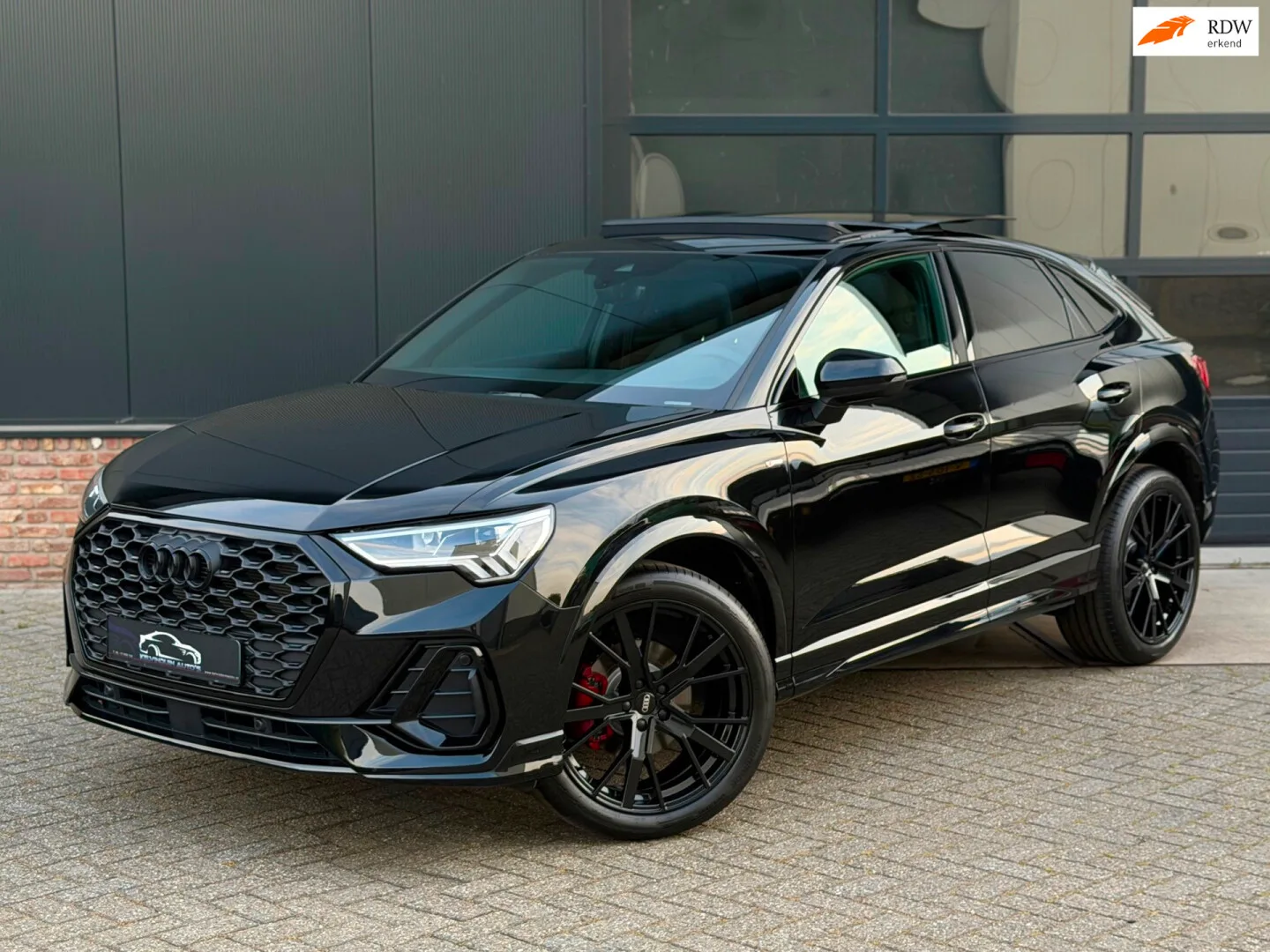 Audi Q3 Sportback (2024) — foto 1