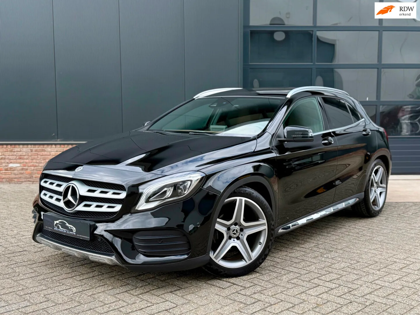 Mercedes-Benz GLA-Klasse (2018) — foto 1