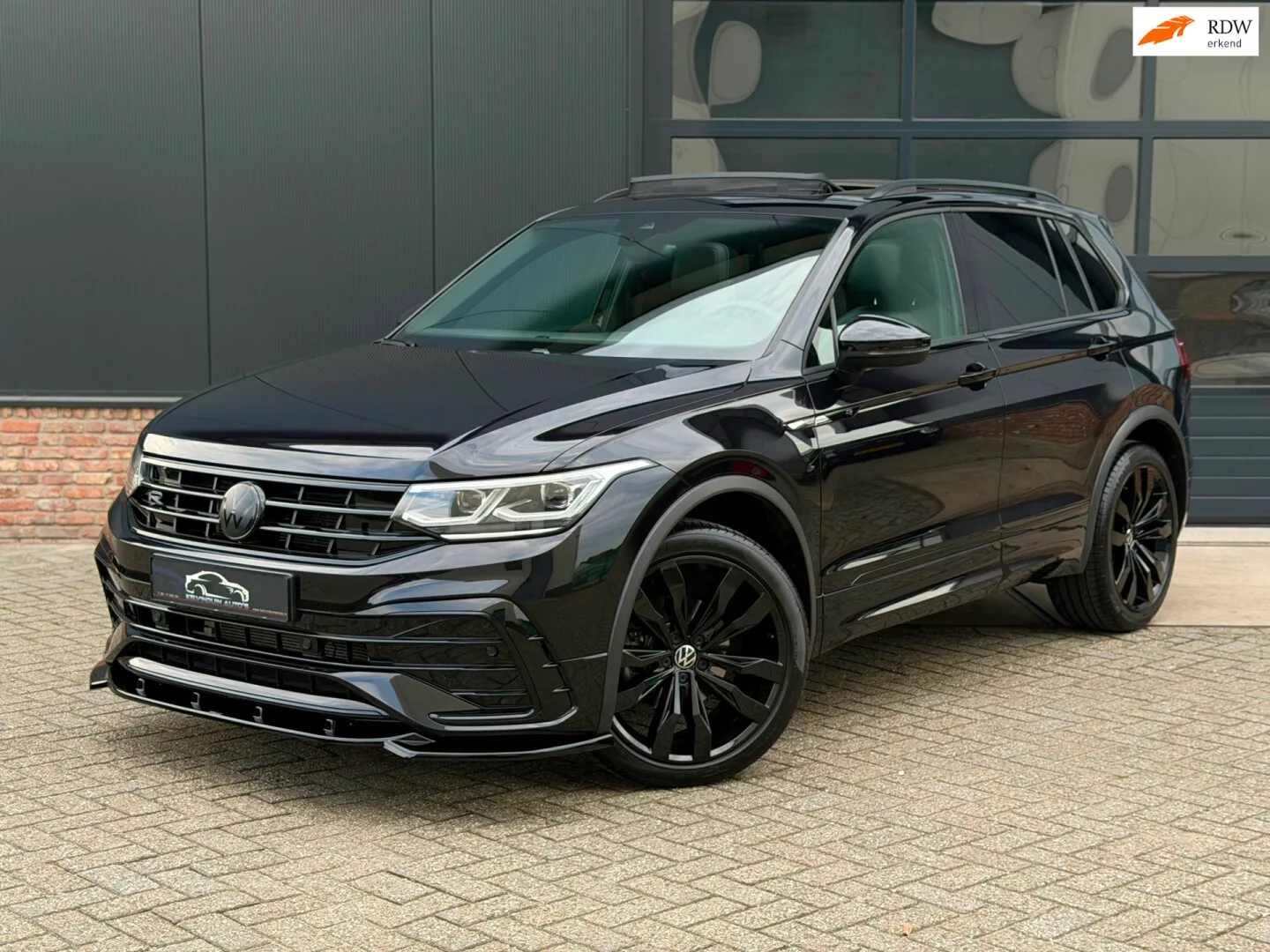 Volkswagen Tiguan (2022) — foto 1