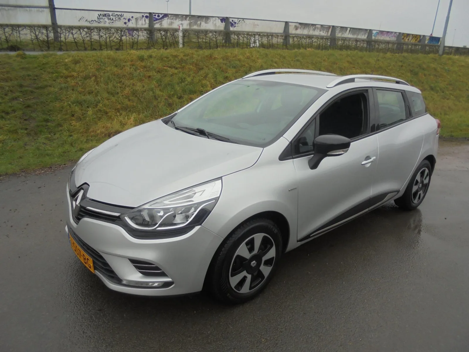 Renault Clio (2019) — foto 1