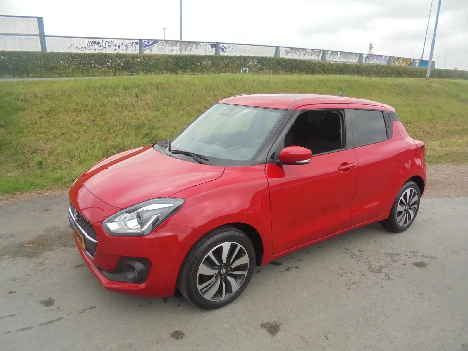 Suzuki Swift (2020) — foto 1