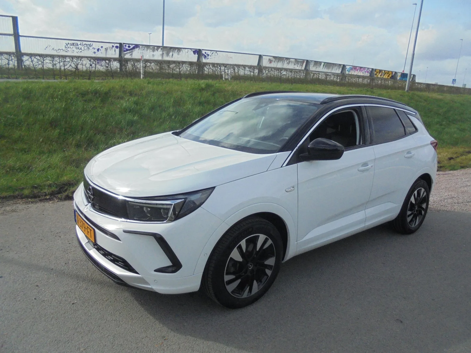 Opel Grandland (2023) — foto 1