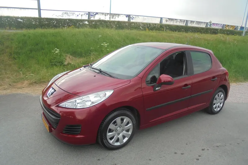 Peugeot 207 (2011)